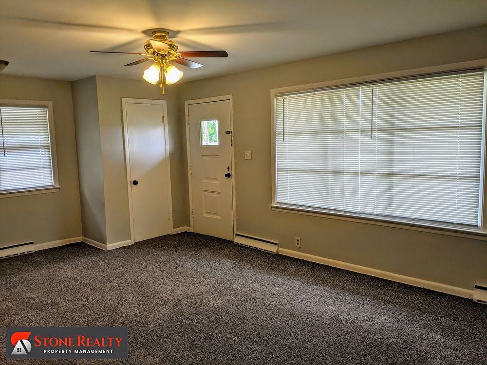 3609 Maple Ave - Photo 3 of 10