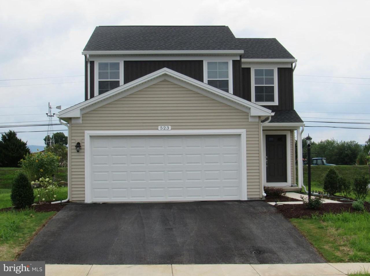 523 Cambridge Ln - Photo 3 of 23