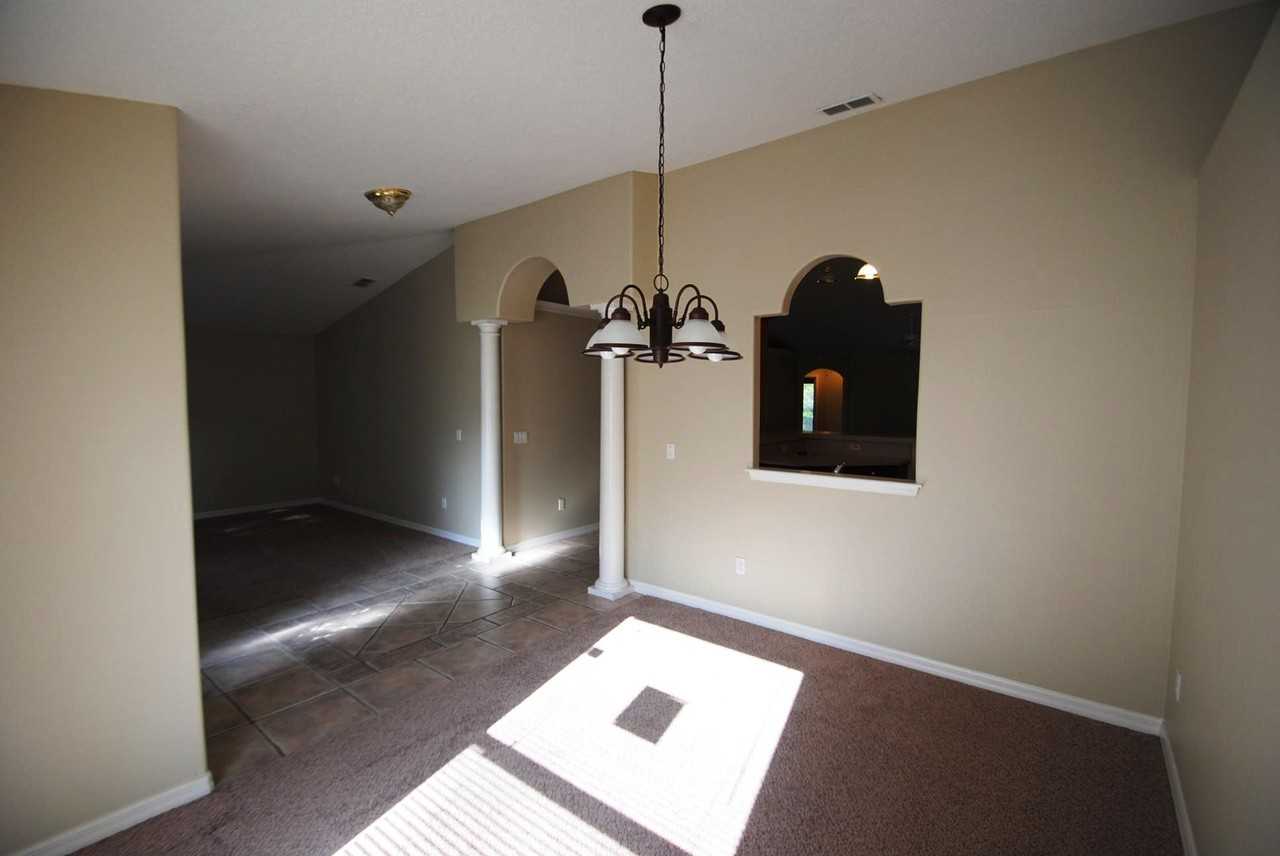 5185 Dundee Ave - Photo 2 of 7