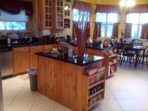 1118 E Marina Ln - Photo 3 of 20