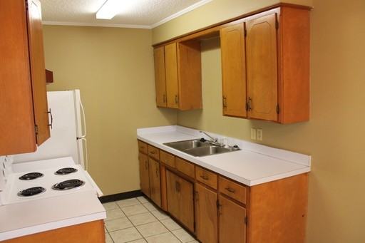 77 W 7th St - Photo 3 of 11