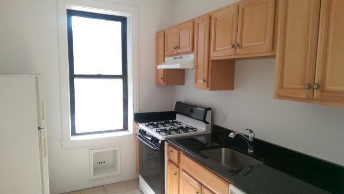 136 Main St - Photo 3 of 5