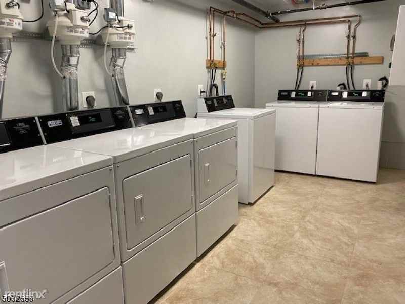 192 Market St - Photo 2 of 14
