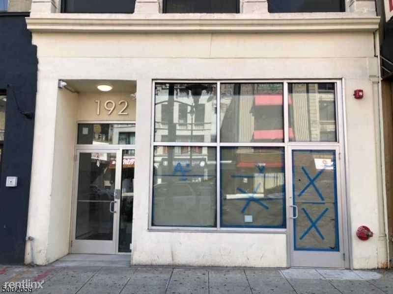 192 Market St - Photo 3 of 14