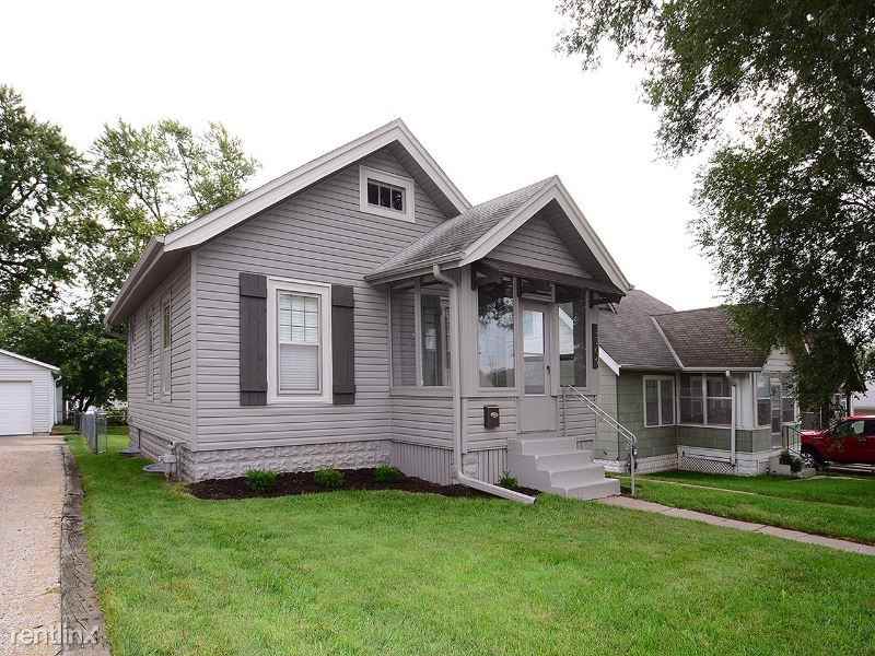 2209 S 59th St - Photo 3 of 21