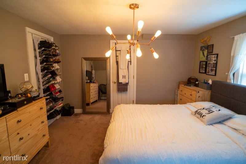 72 72 Avenel St 2 - Photo 2 of 19