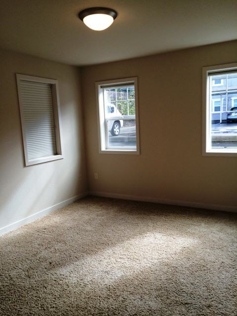 13421 97th Avenue East #101 - Photo 3 of 6