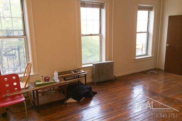 73rd St #2F - Photo 2 of 8