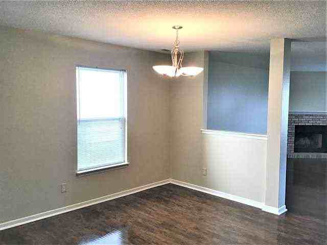 10356 Waverly Dr - Photo 3 of 16