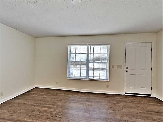 3652 Coles Branch Dr - Photo 2 of 15