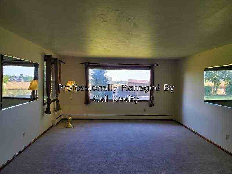 2621 W Johannsen Rd - Photo 3 of 17