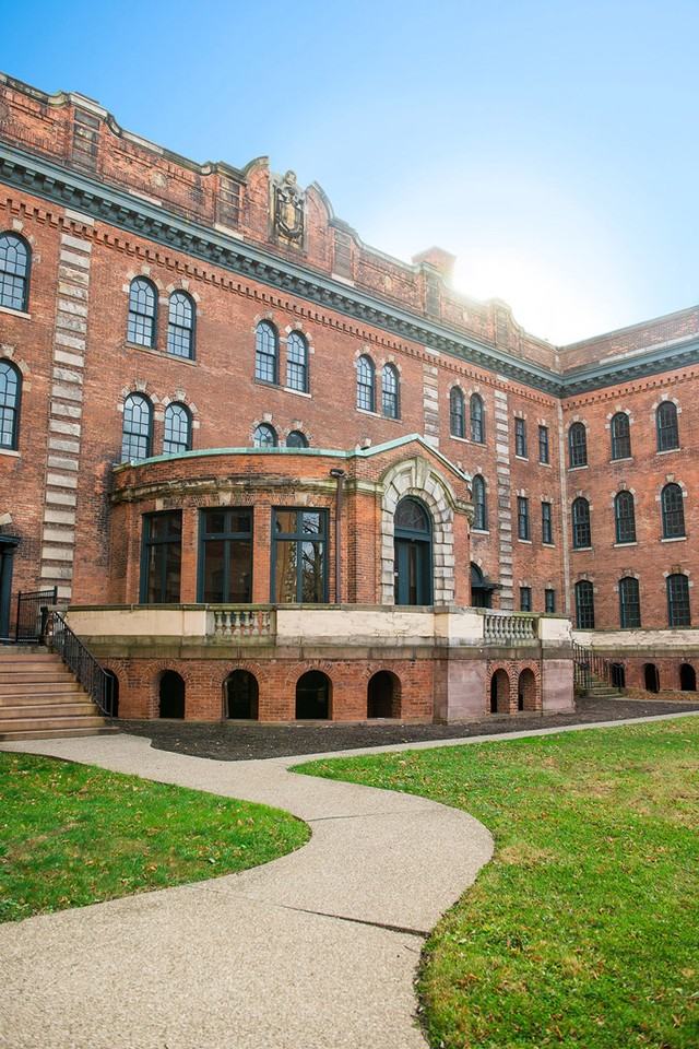 300 Alexander - Photo 2 of 10