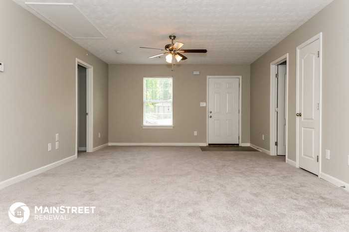 537 Dove Way - Photo 3 of 16