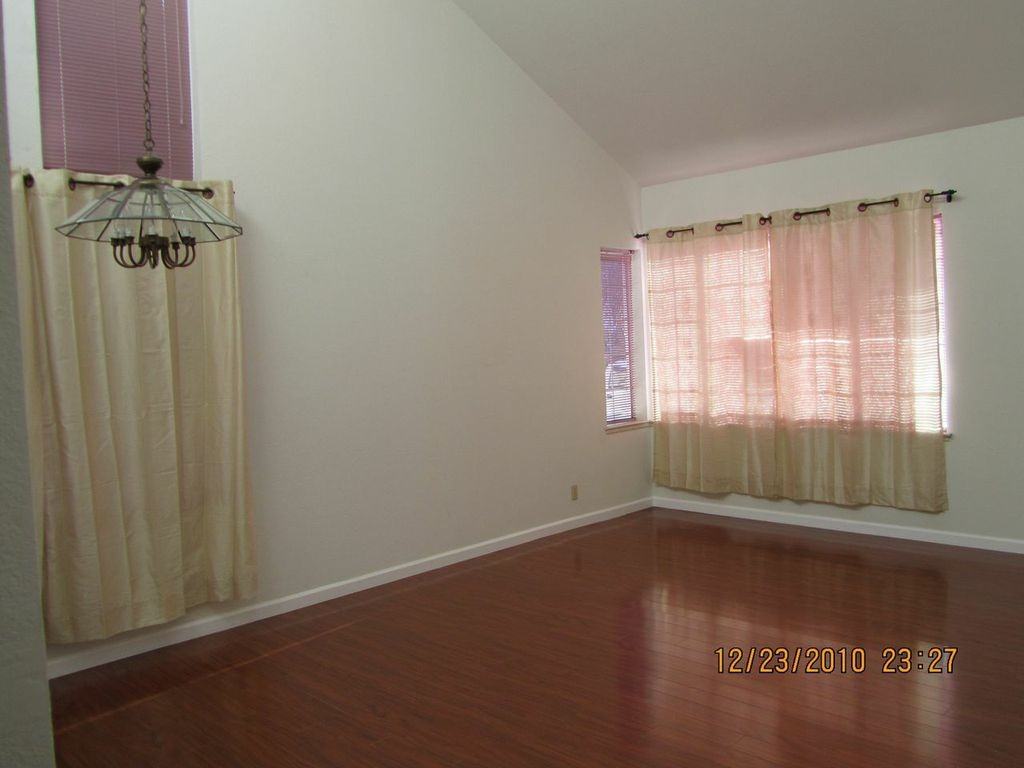 1597 Mission Springs Cir - Photo 2 of 6