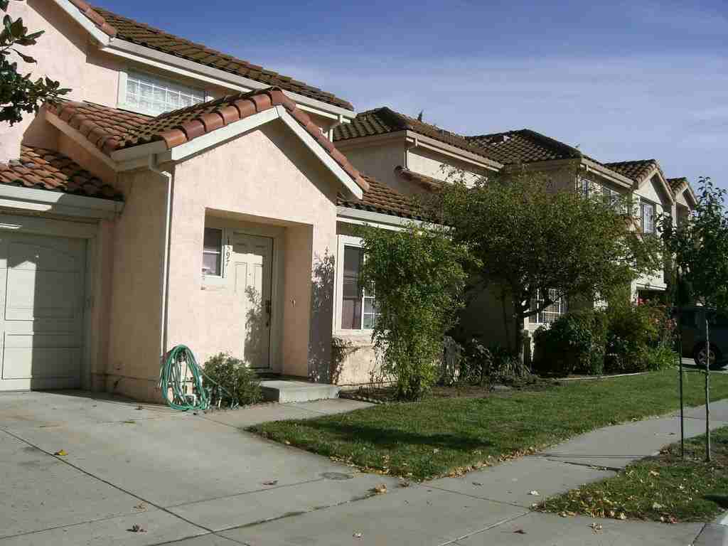 1597 Mission Springs Cir - Photo 3 of 6