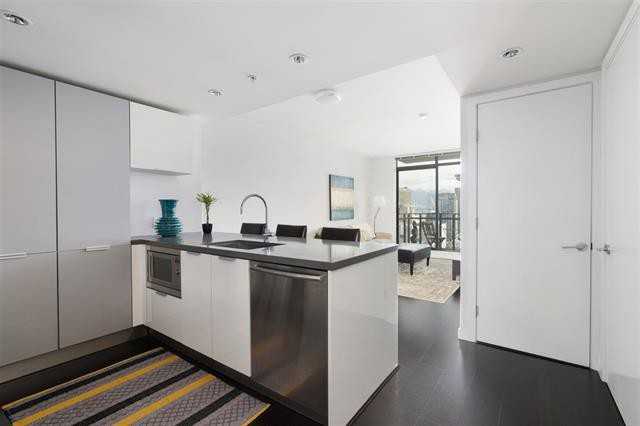 Robson St & Richards St - Photo 3 of 17