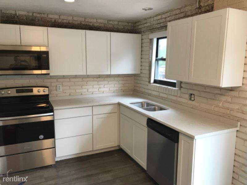 7929 Royal Arms Ct - Photo 2 of 14