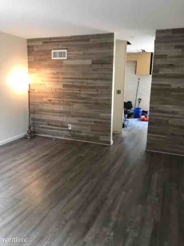7929 Royal Arms Ct - Photo 3 of 14