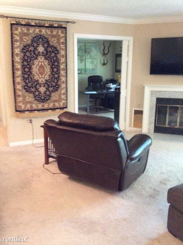 7254 Glen Hollow Ct #3 - Photo 3 of 23