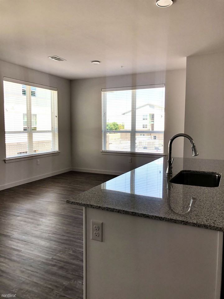 7149 Van Tuyl Pkwy - Photo 2 of 8