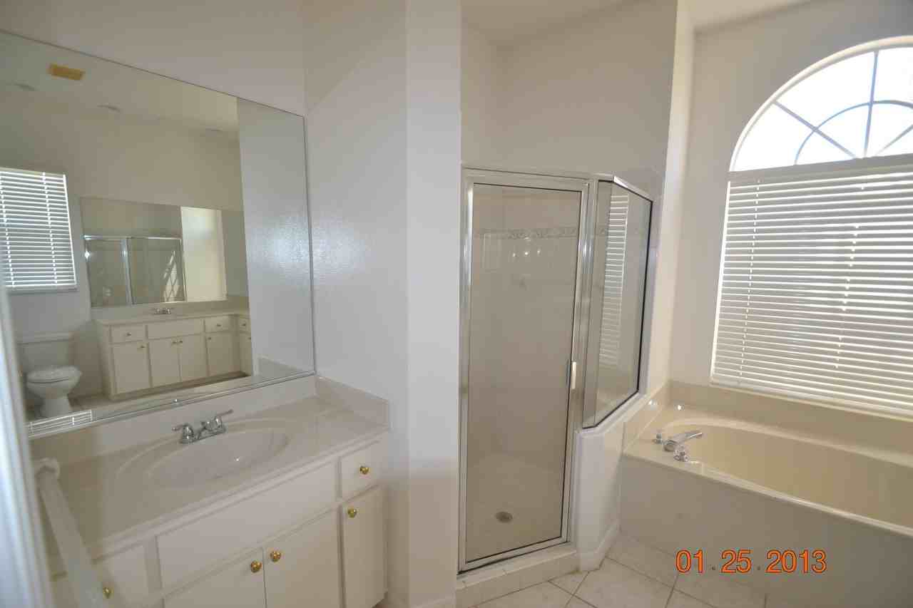 1023 Beckley Cir - Photo 3 of 4