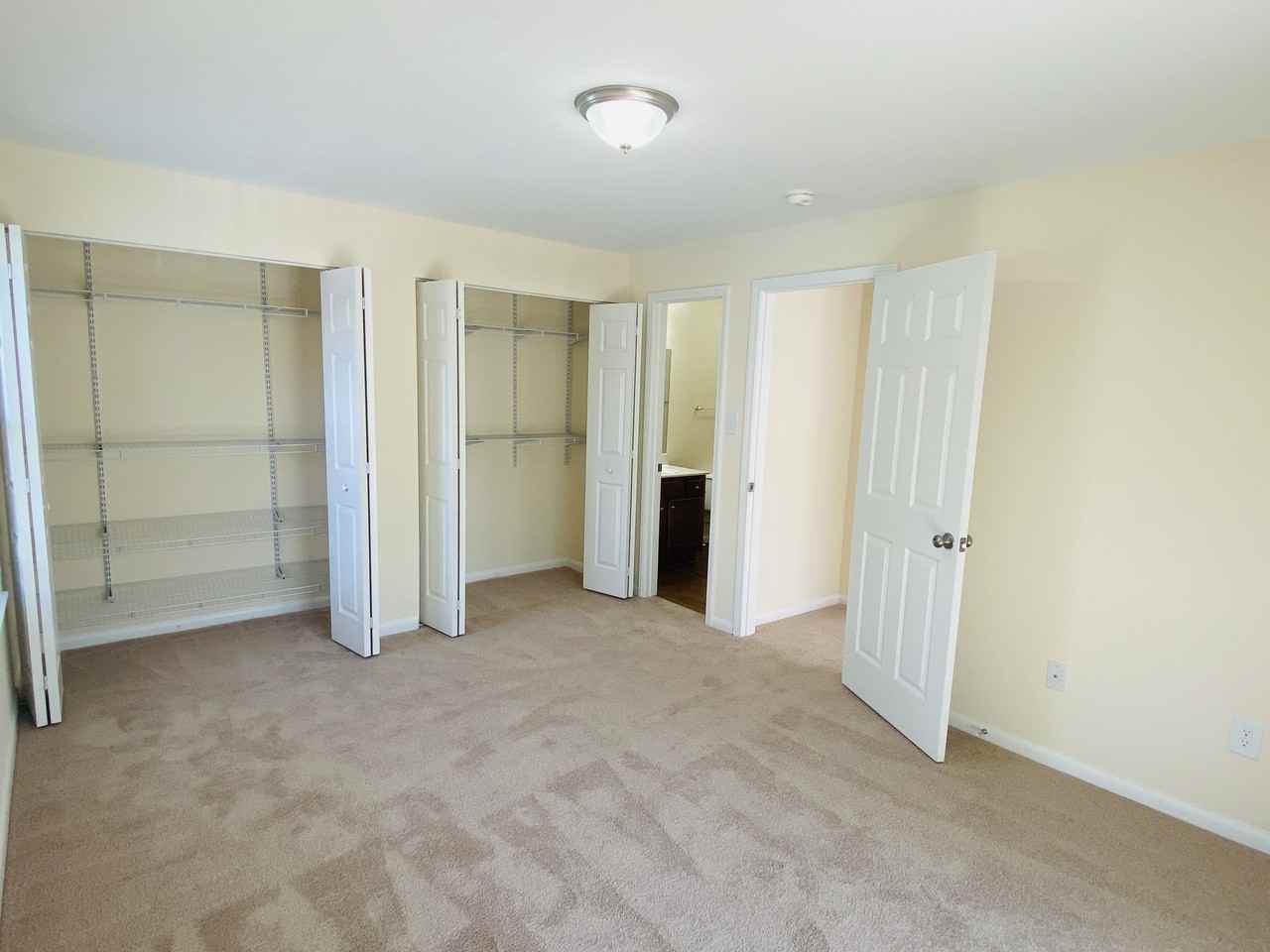 Oaks of Woodlawn - Photo 6 of 79