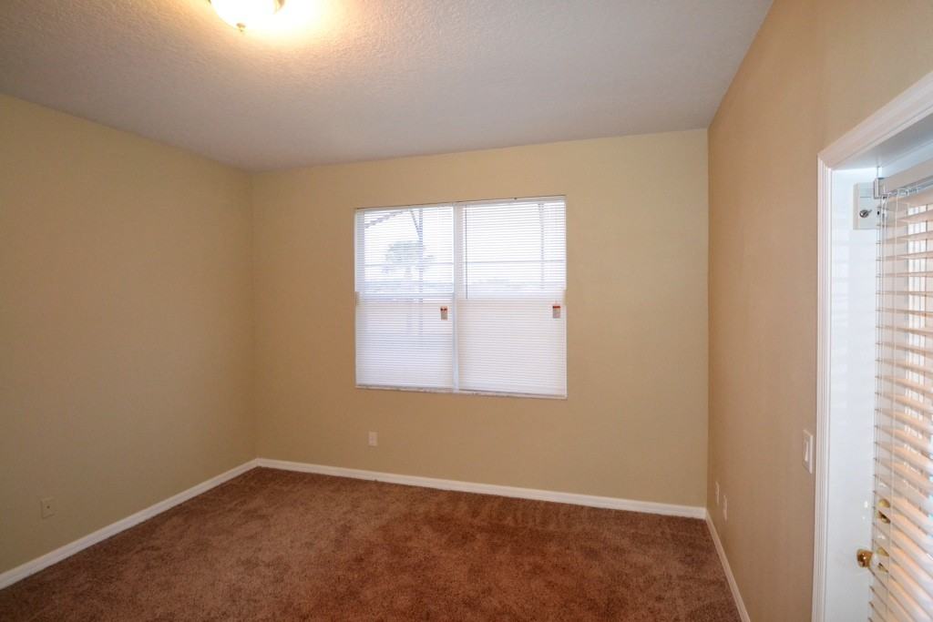 334 Calabay Parc Blvd - Photo 3 of 11