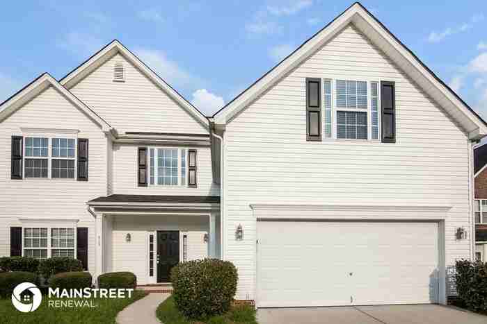 453 Clearwater Dr Nw - Photo 2 of 19