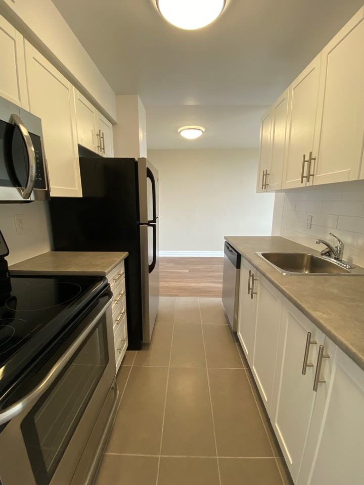 77 Delawana Drive #605