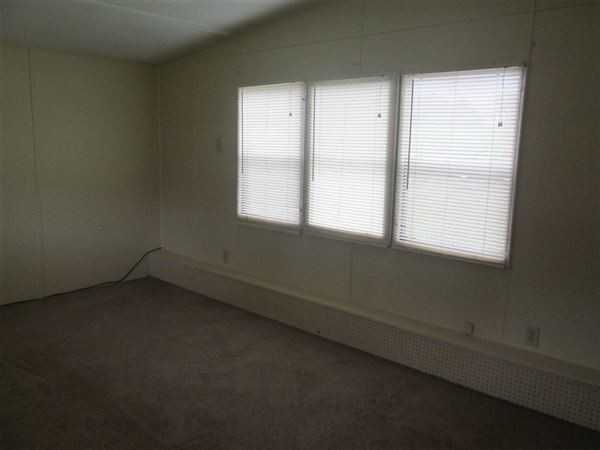 1164 Overland Dr - Photo 2 of 7