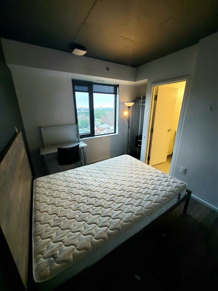 101 Champagne Avenue South