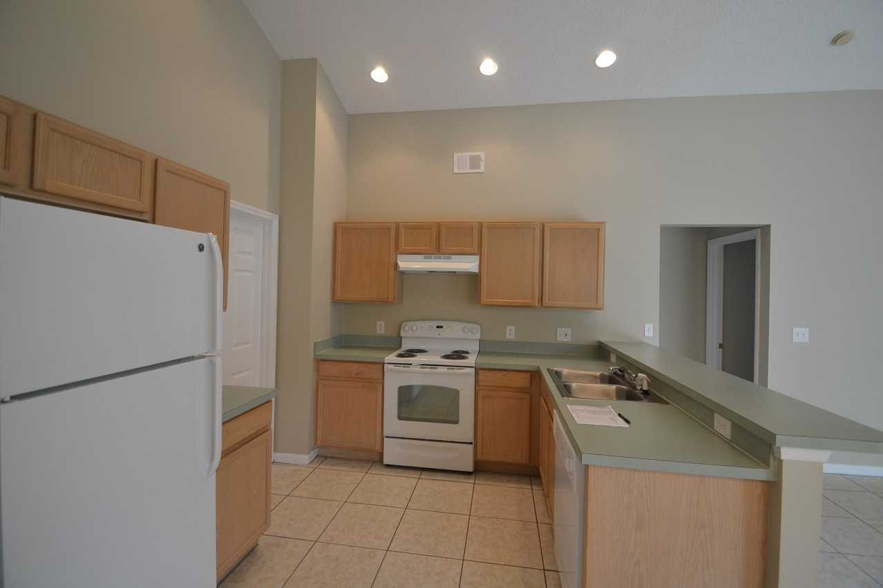 134 Secluded Oak Ct - Photo 2 of 7