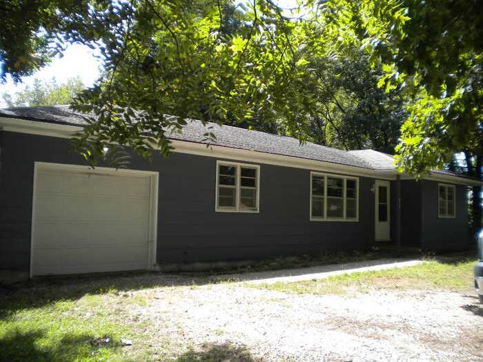 610 Mcvey Rd - Photo 2 of 15