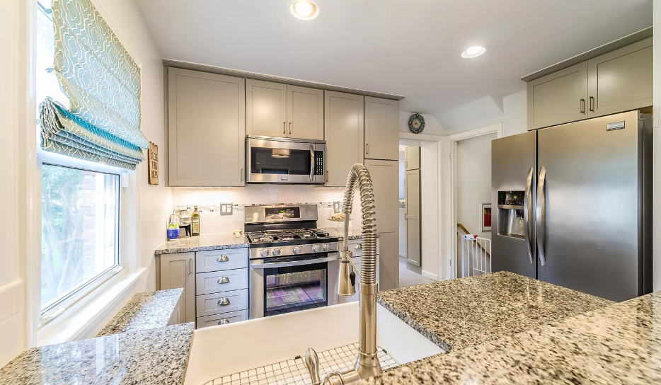 1603 Moffet Road - Photo 3 of 5