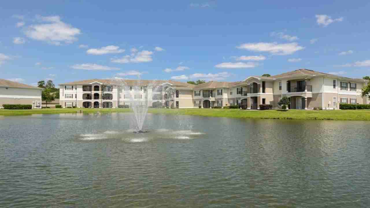 9455 103rd St - Photo 3 of 50