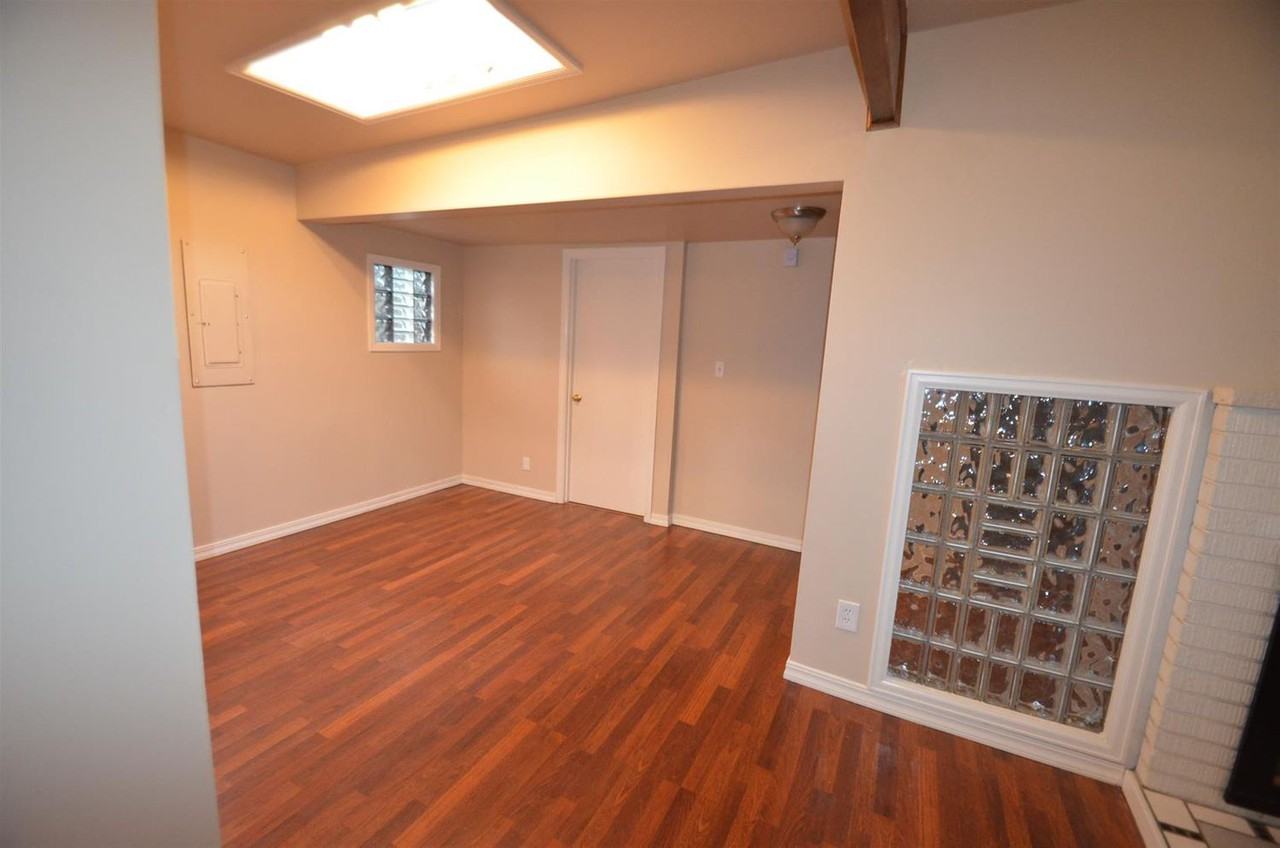 22404 Meridian Ave S - Photo 2 of 14