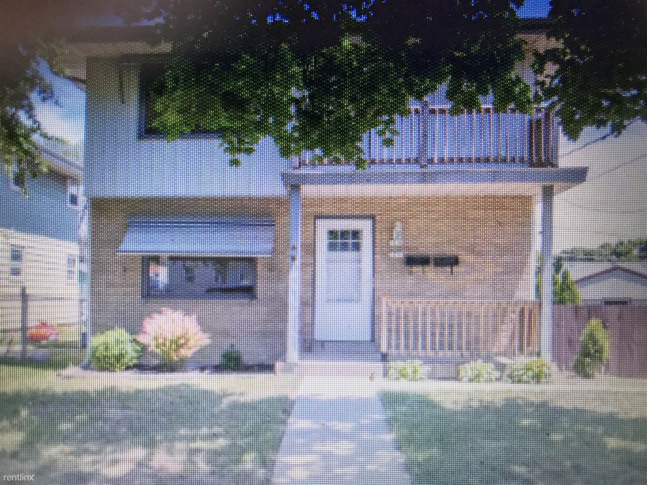 3356 S 84th St - Photo 2 of 5