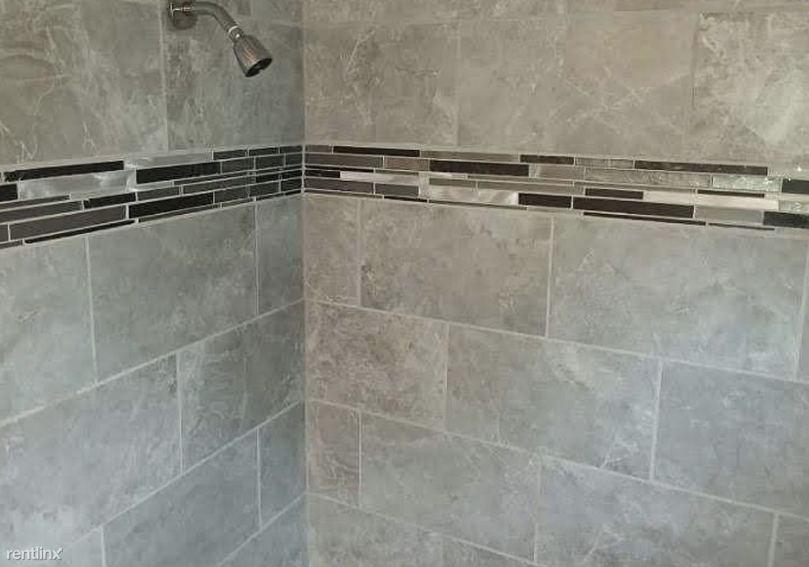 3356 S 84th St - Photo 3 of 5