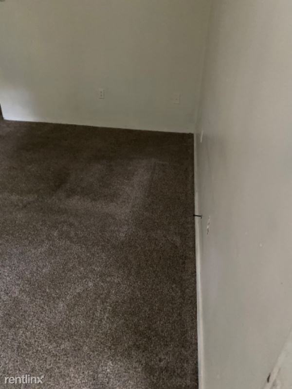 39 Charles Smith Dr - Photo 3 of 17