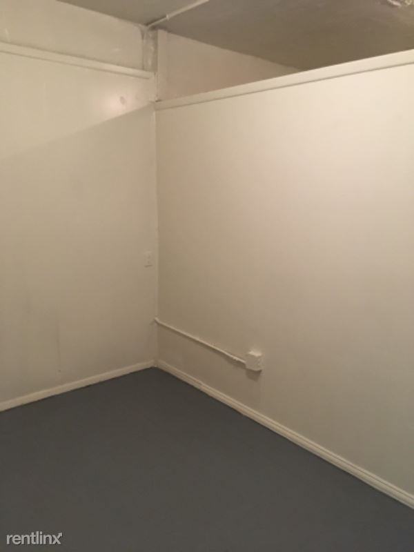 603 Dallas St - Photo 2 of 6