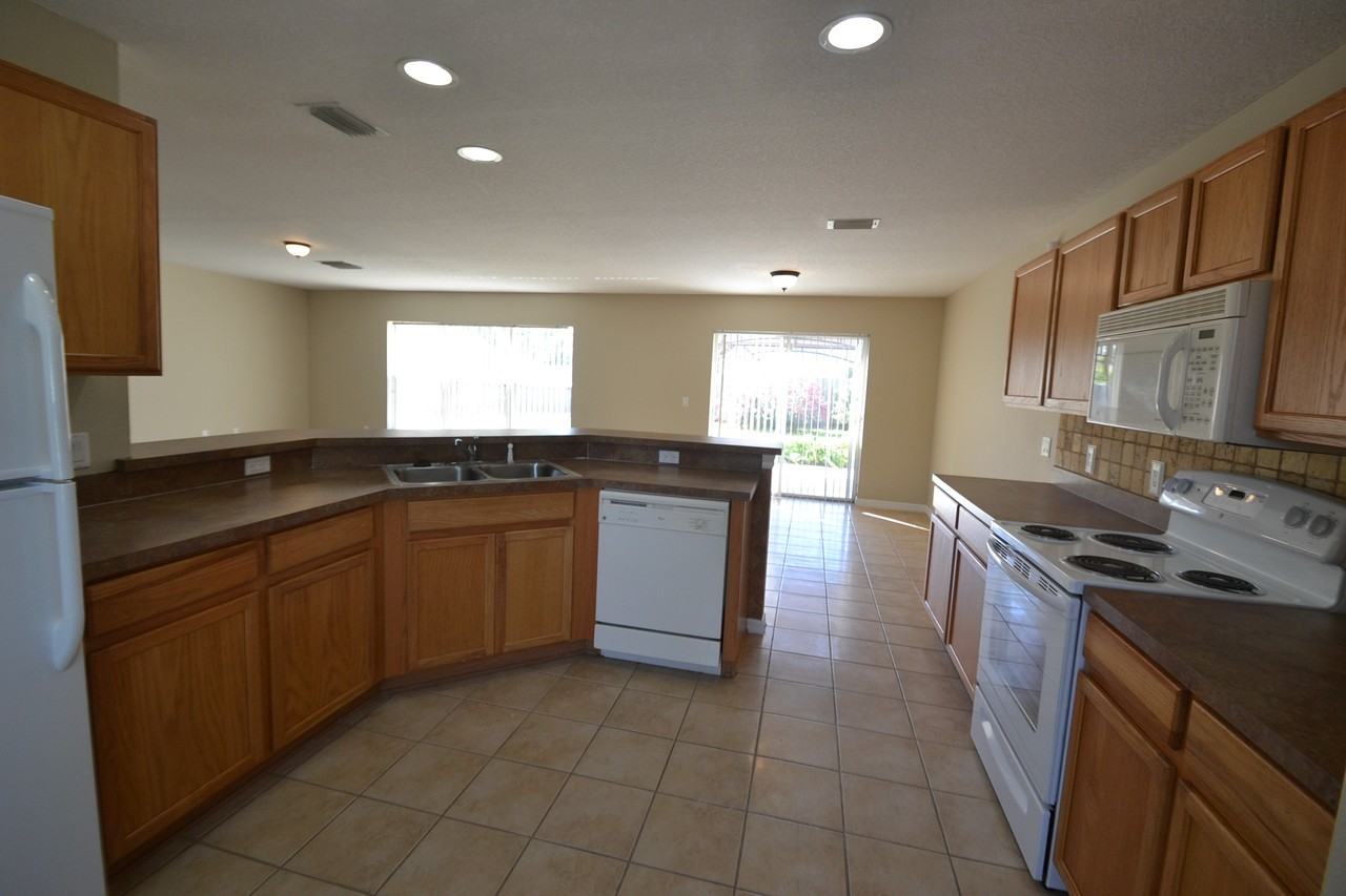 6769 Waterton Dr - Photo 2 of 7