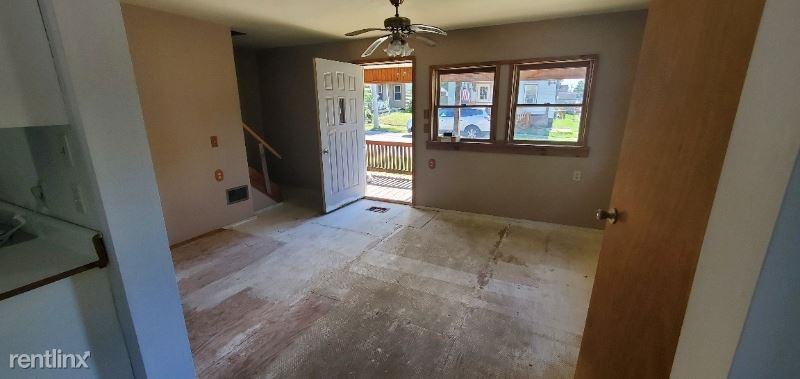 500 500 Grant St B - Photo 3 of 13