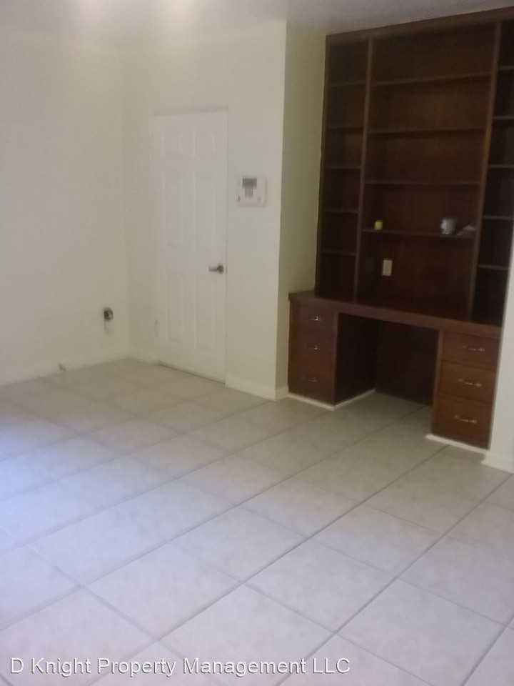 1910 Rock Lake Dr - Photo 3 of 23