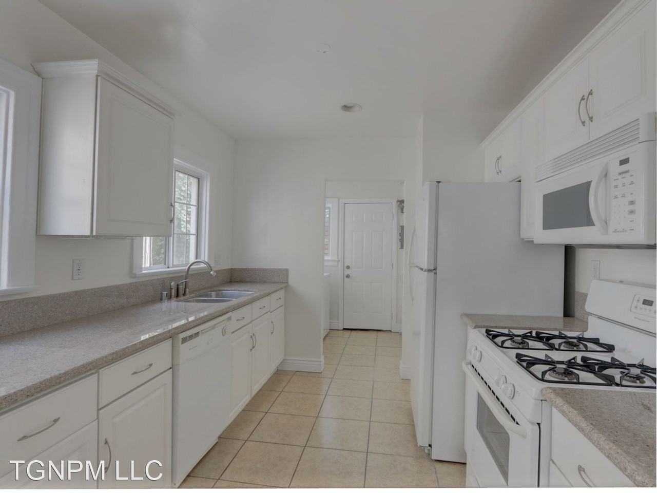 4501 Maplewood Ave Apartments in Wilshire Center Koreatown, Los