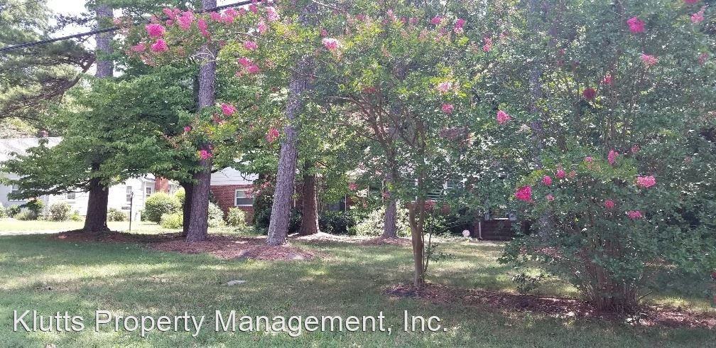 1418 Briar Creek Rd - Photo 3 of 18