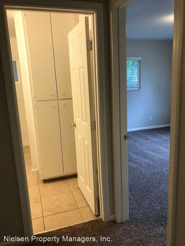 4112 43rd Ave - Photo 3 of 13