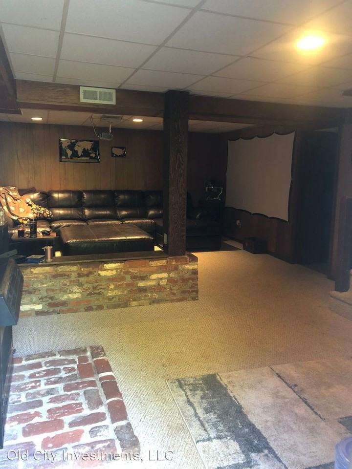 1039 Dandridge Dr - Photo 2 of 19