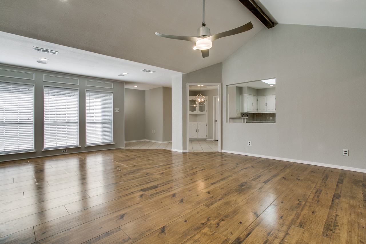 155 Holly Ln - Photo 3 of 24