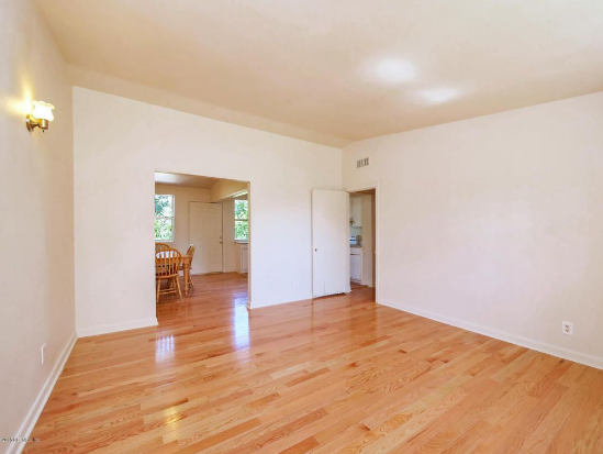 11245 Bruce Dr - Photo 3 of 12