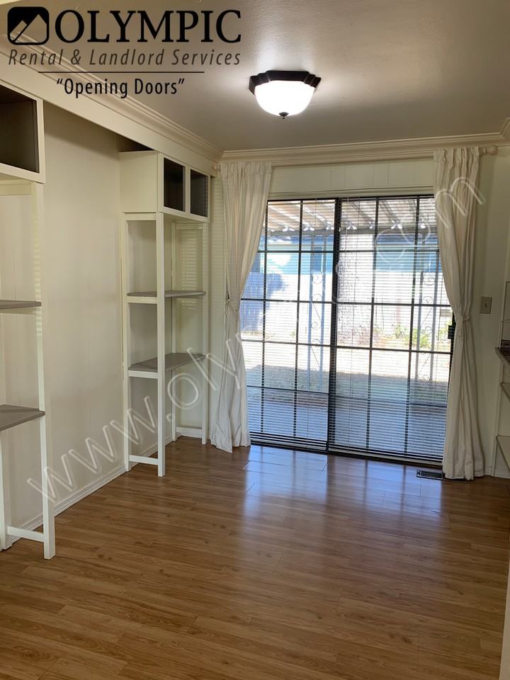 4908 19th Ave Se - Photo 5 of 13